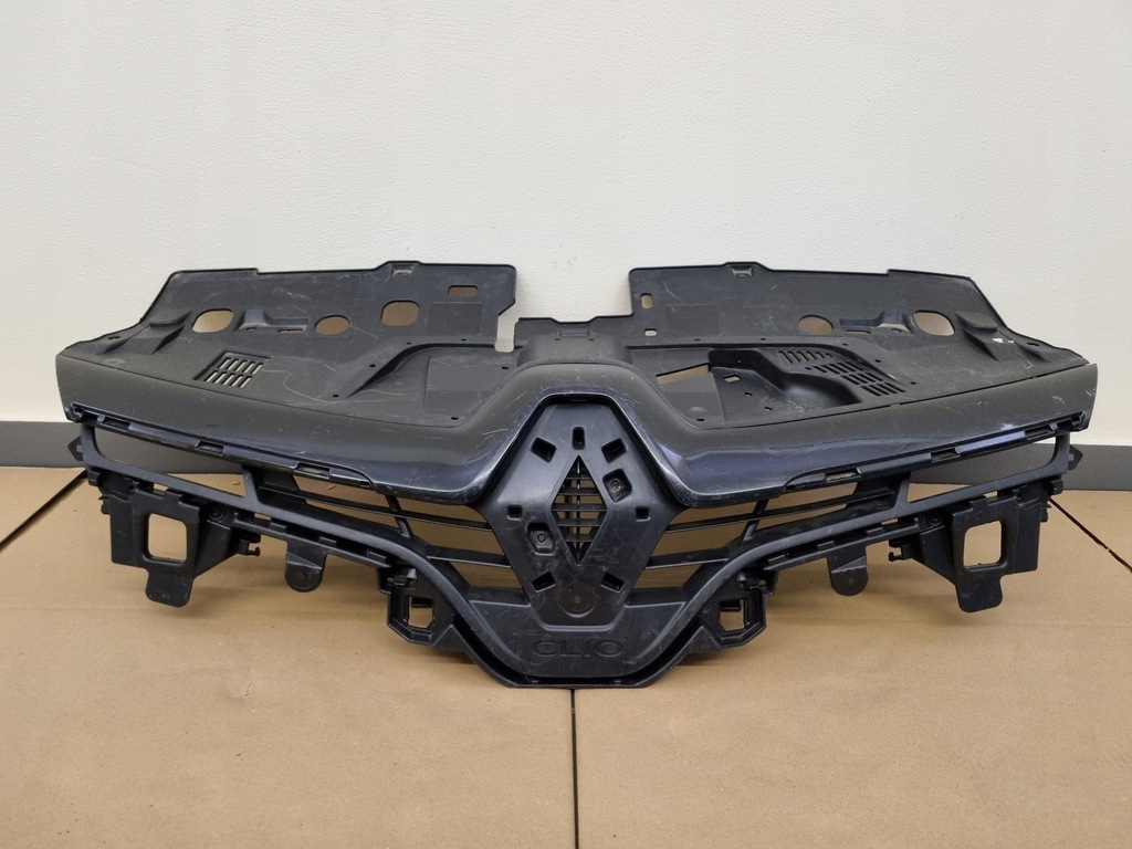фото №1, Решётка радиатора решётка радиатора renault clio iv 4 2012-2017 оригинал 628101467r