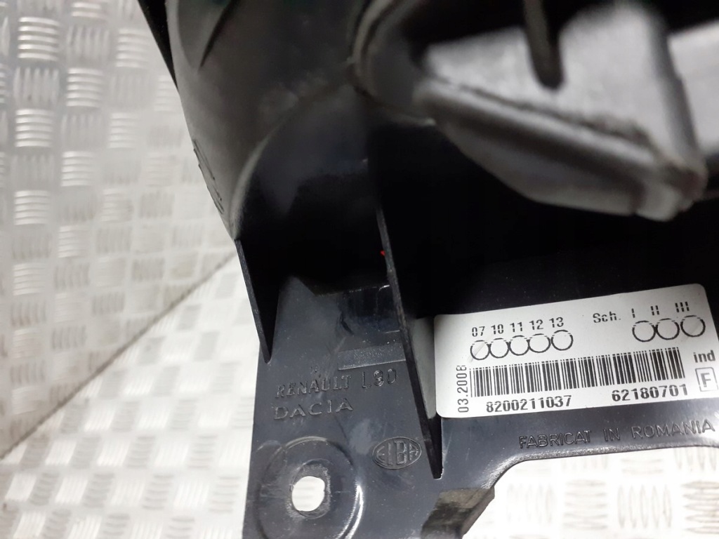 фото №3, Світло стоп-сигнал dacia logan i 8200211037