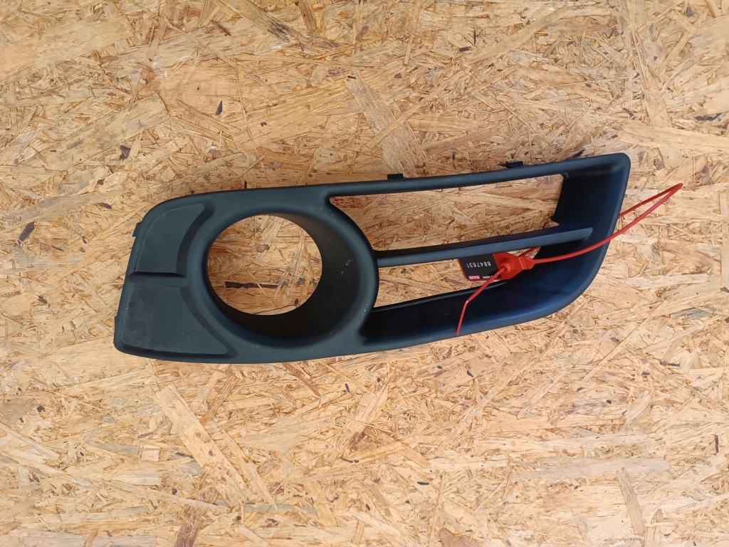 Решётка  решётка бампера левая toyota corolla e12 рестайлинг  ty9906401 Цена