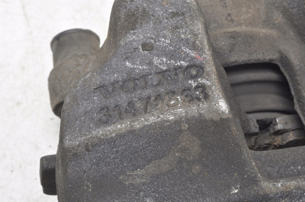 фото №2, Volvo s60 iii суппорт тормозной левый перед 31471663