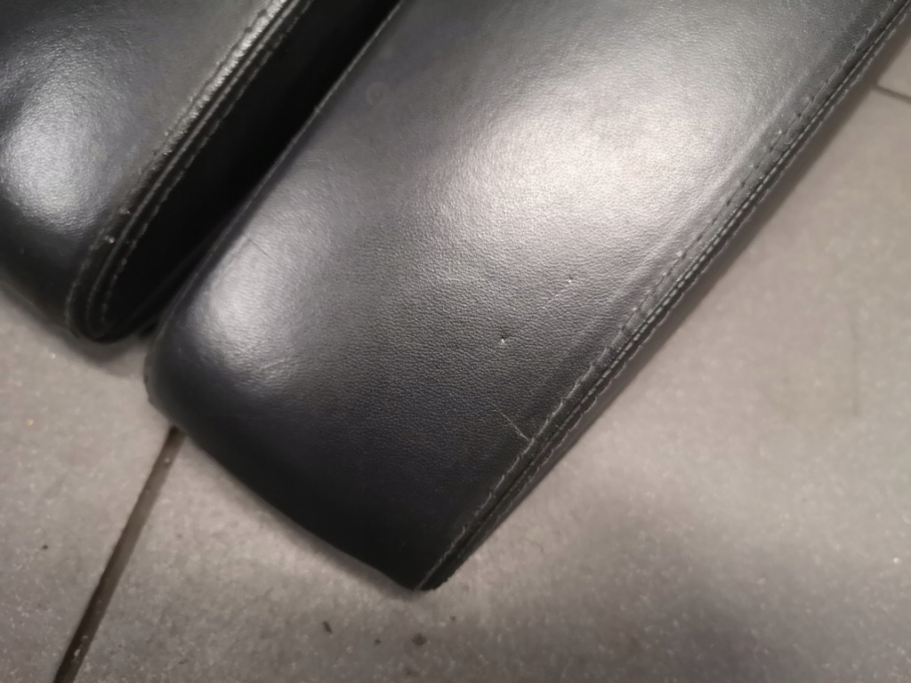 фото №6, Підлокітник чорний середній audi a8 d3 lift