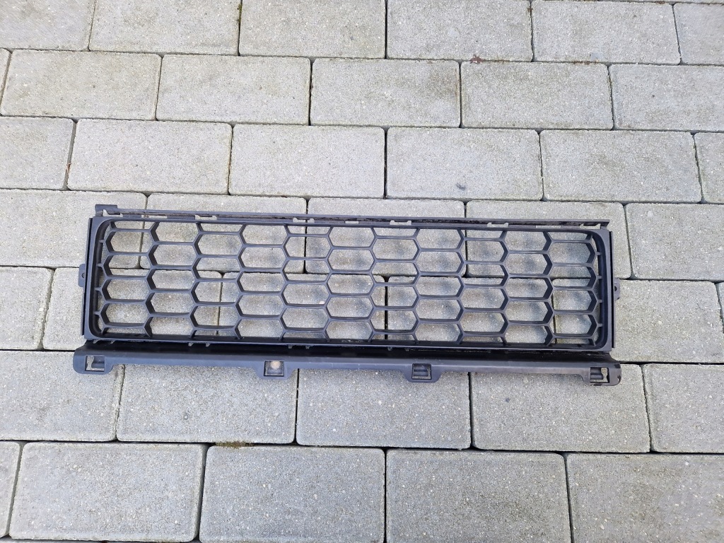 Купити Решітка jeep renegade оригінал  prest-33