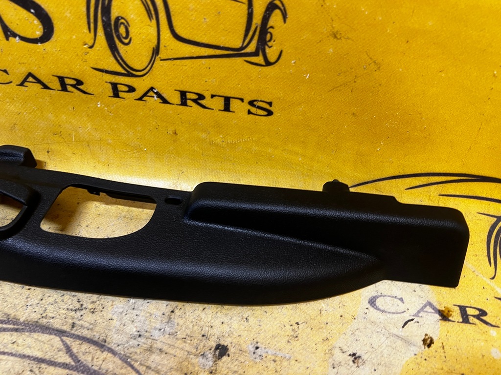 фото №3, Защита направляющая сиденье правая renault megane iv