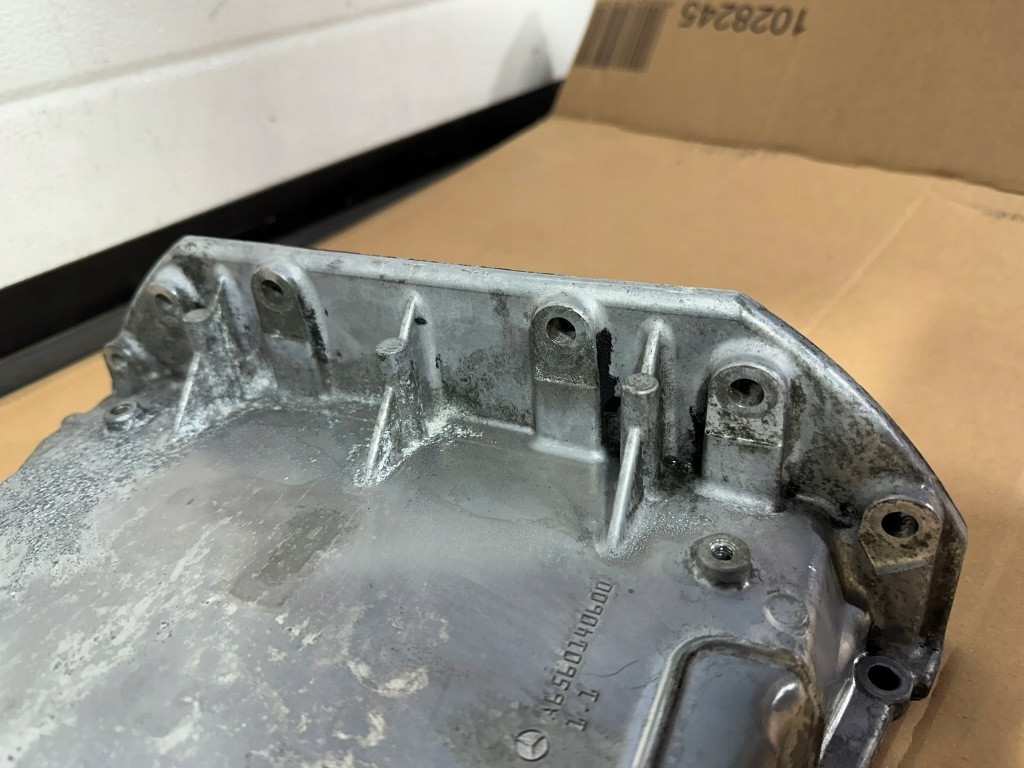 Піддон масляна, піддон оливи, mercedes a6560140600 Недорого