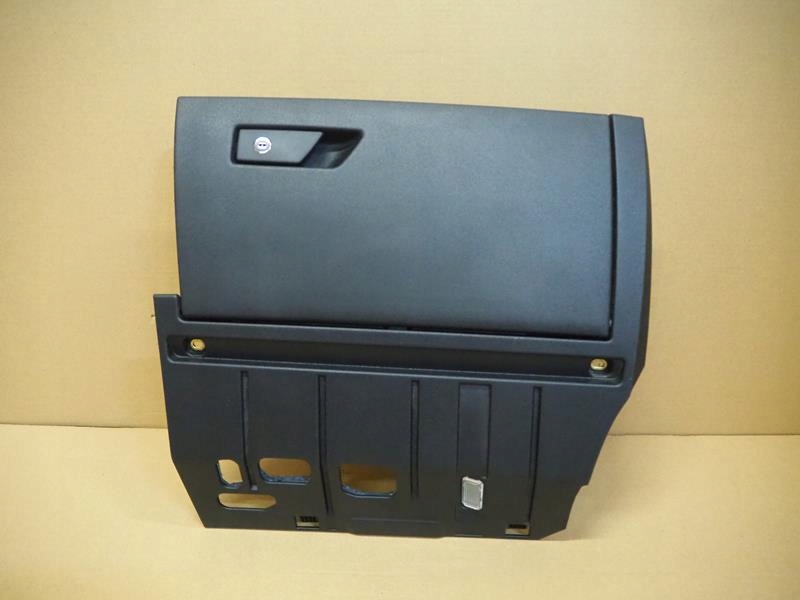 фото №1, Showek пасажира audi a3 8y