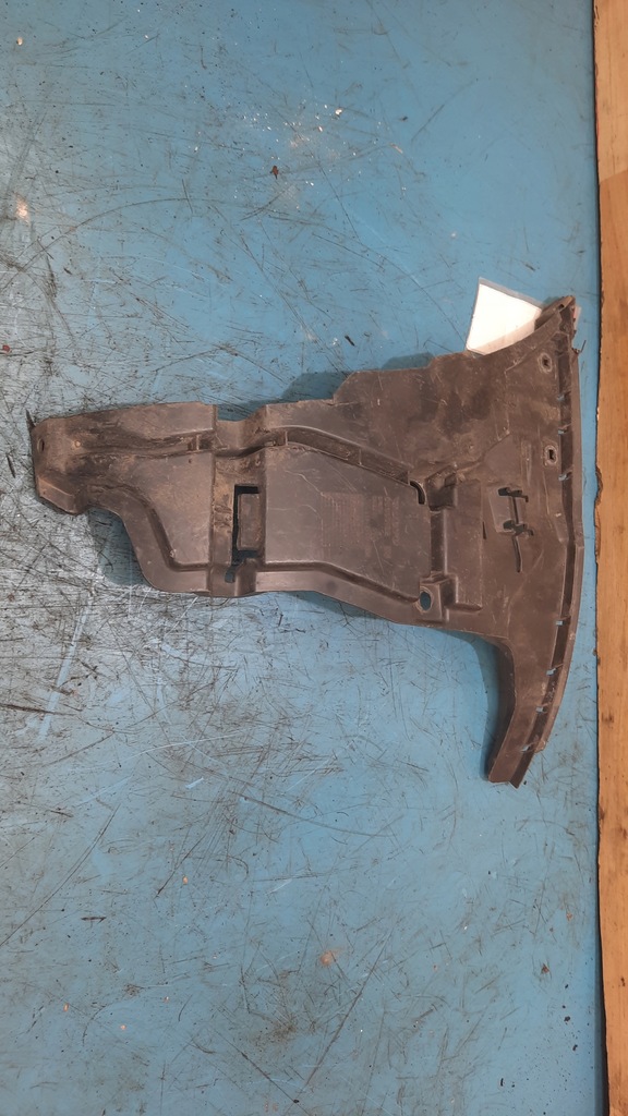 фото №1, Volvo v70 s60 напрямна бампера правий перед 08693181