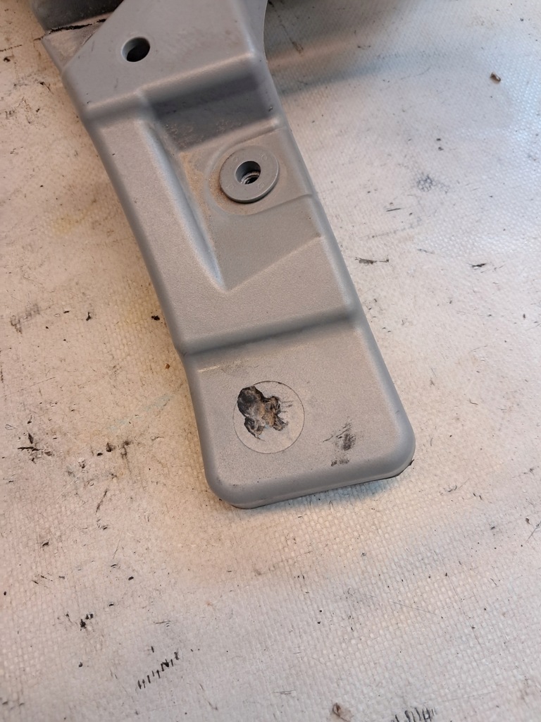 фото №5, Направляющая кронштейн крыла левый перед xc60 ii 32288928