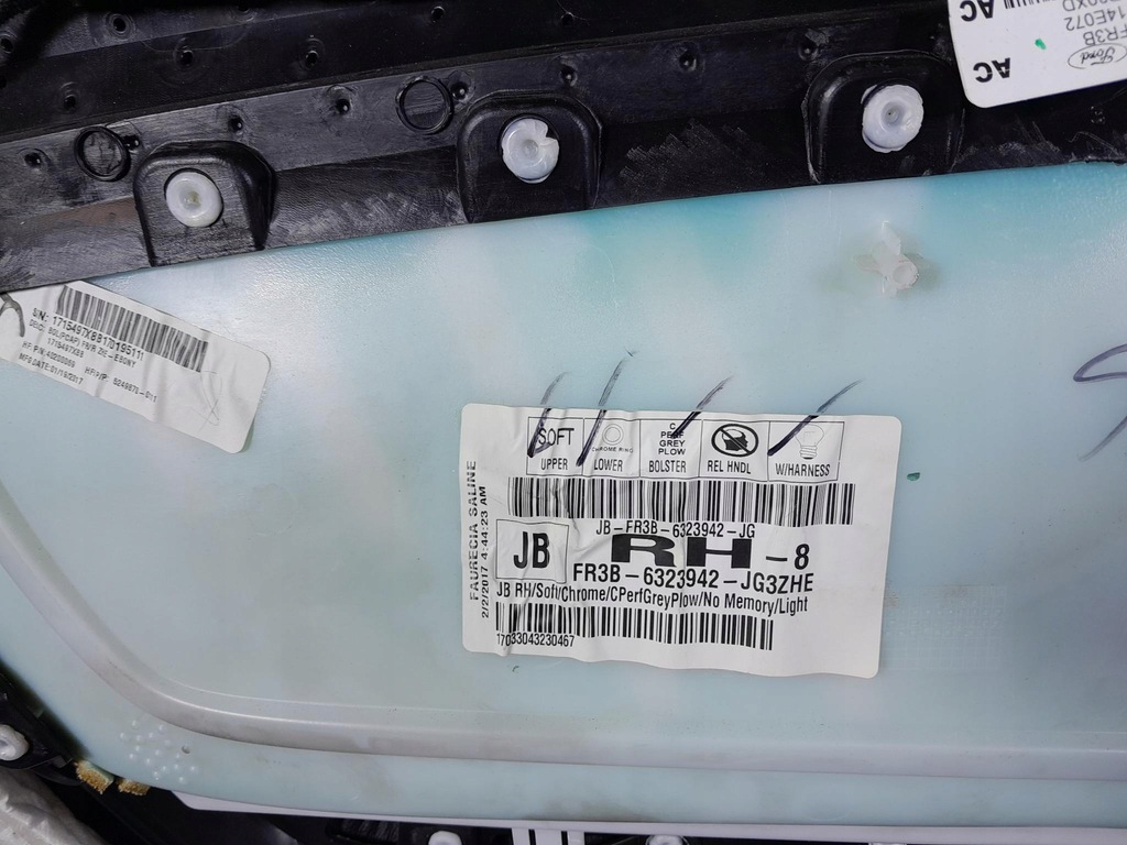 фото №7, Ford mustang mk vi обивка дверь перед правая