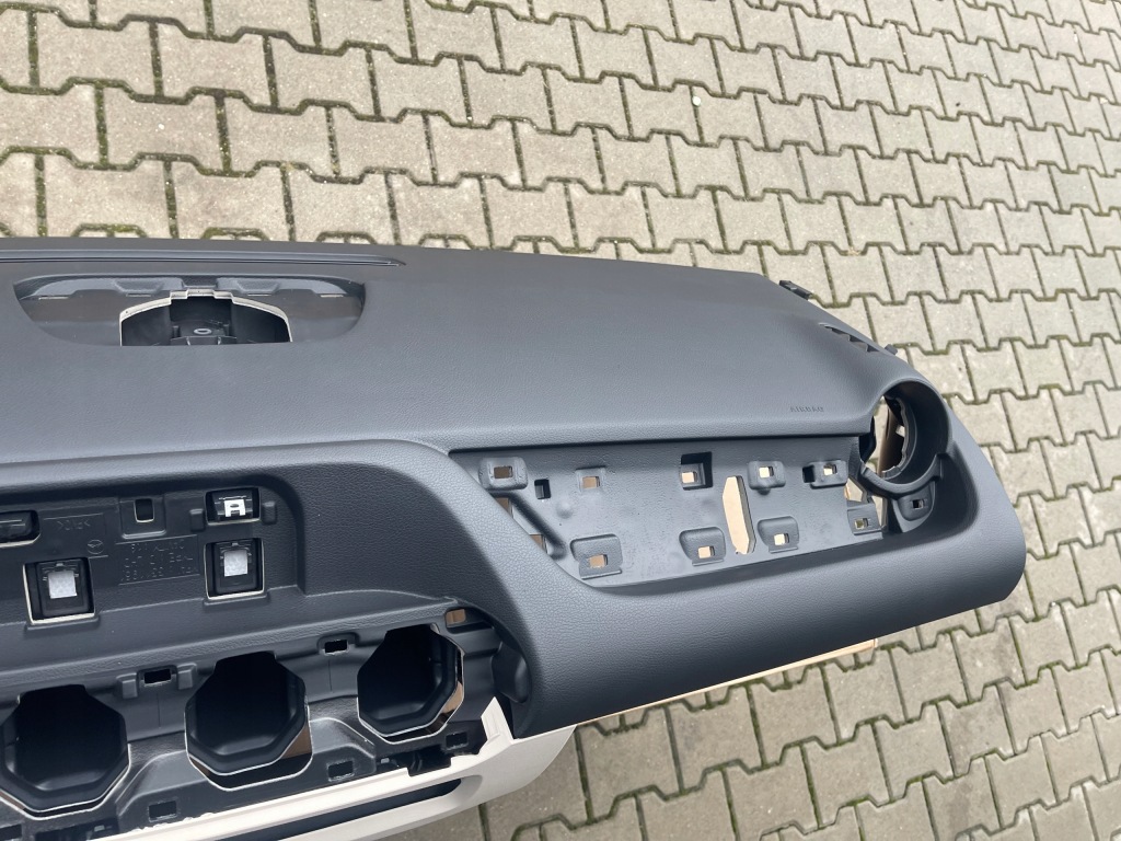 фото №9, Приборная панель приборная оригинал консоль приборная панель mercedes w247 b klasa org idealna