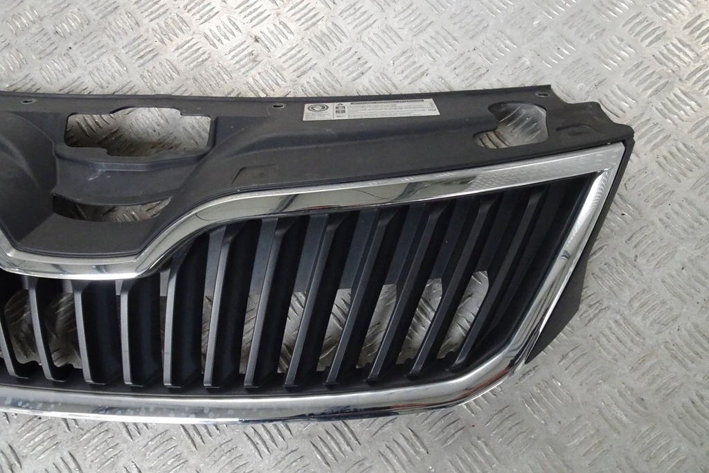 фото №3, Skoda rapid - решітка радіатора