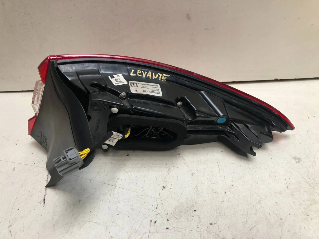 фото №15, Лампа задняя левый maserati levante 2019