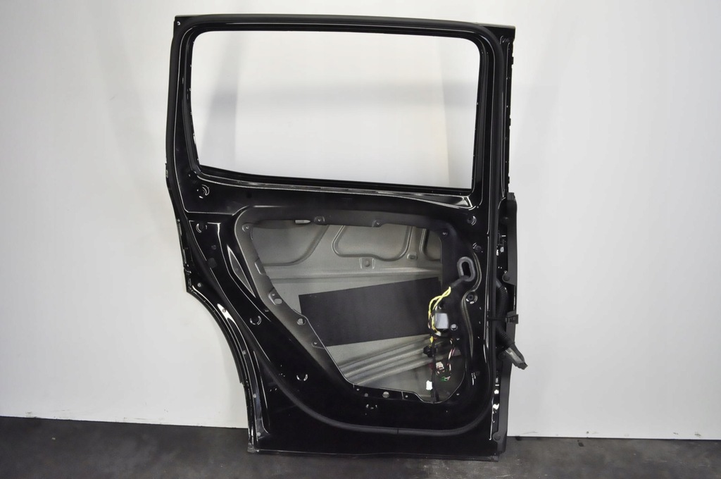 фото №10, Mercedes eqb x243 дверь левый задняя задние 24r
