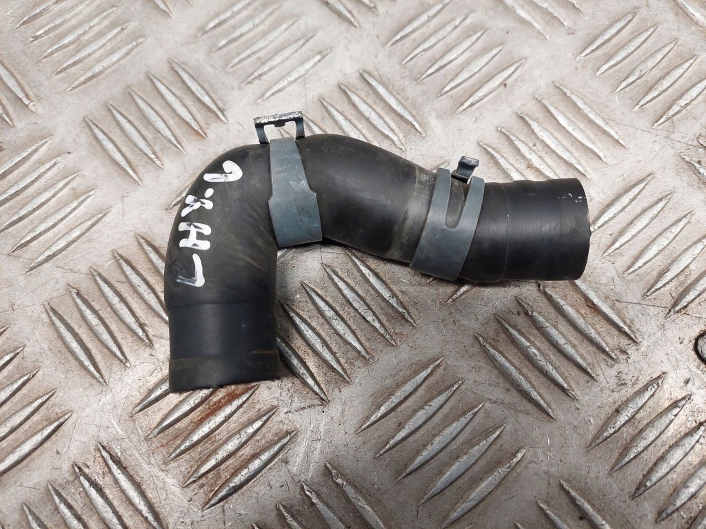 Porsche cayenne 92a 2014 шланг / пабтрубок  радиатора Недорого