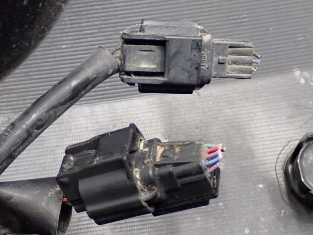 Бампер задний  задний kompletny хром nissan x-trail iii t32 4xpdc жгут Доставка