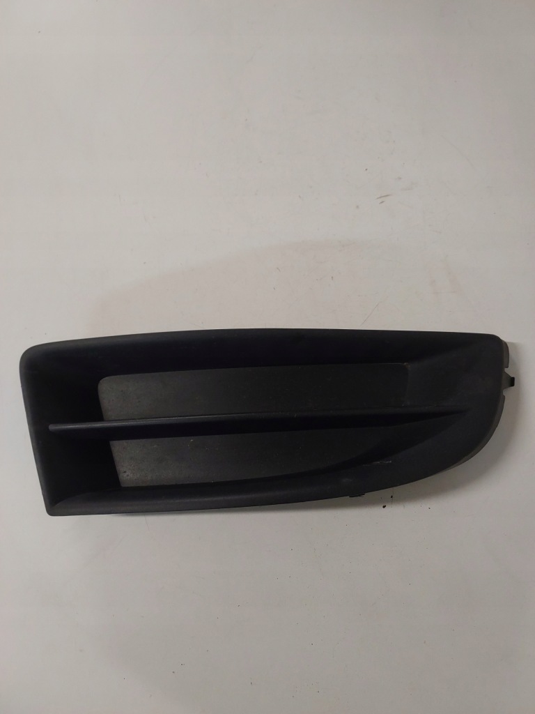 фото №1, Заглушка бампера лівий перед skoda octavia ii lift 1z0807368b