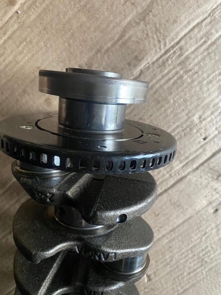 Wał коленчатый opel astra insignia 2.0 cdti Оригинал