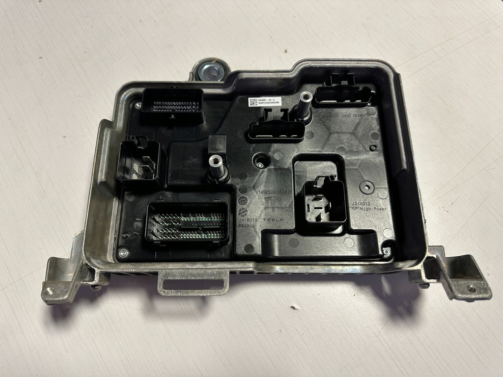 фото №1, Tesla 3 y модуль vc передня частина кузов керування 1583991-03-c