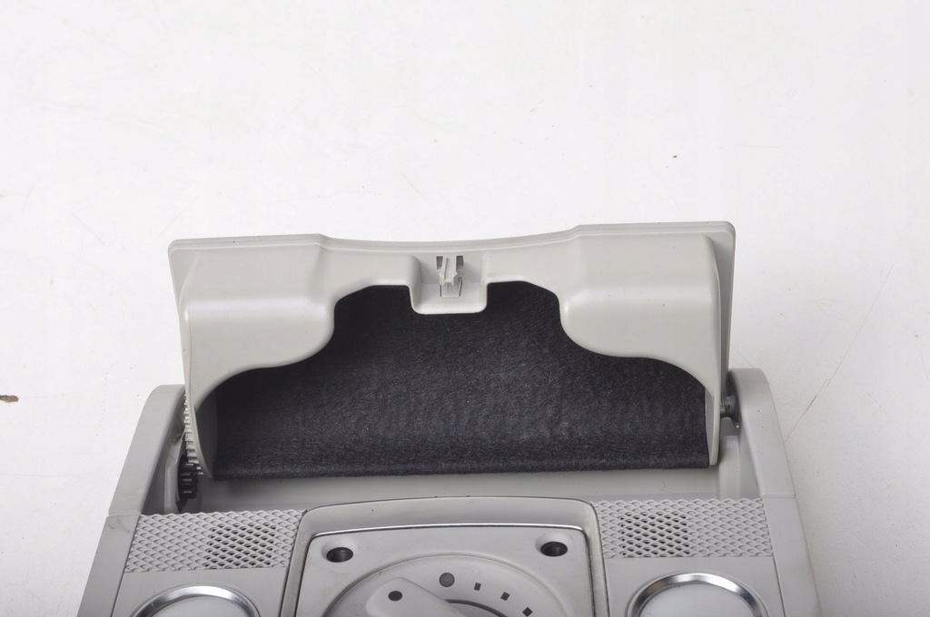 фото №7, Audi a6 c6 освещение лампа кабины салона 4f0947135bt