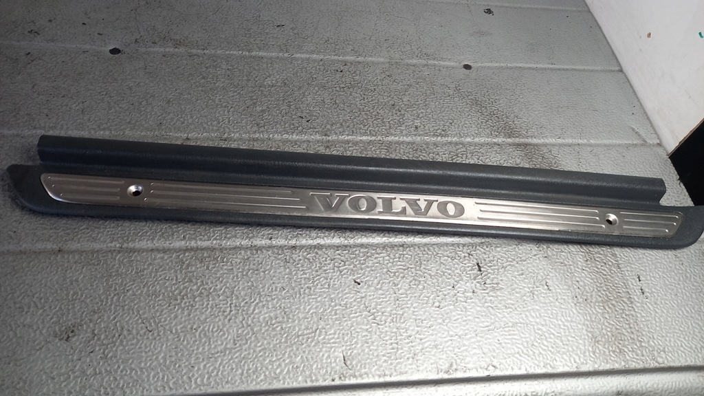 фото №1, Молдинг поріг права volvo v40 02r kombi