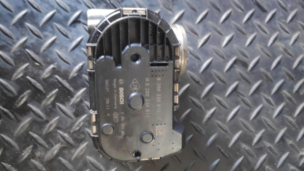 фото №1, Дроссельная заслонка 2.0 dci renault trafic ii 8200330810f