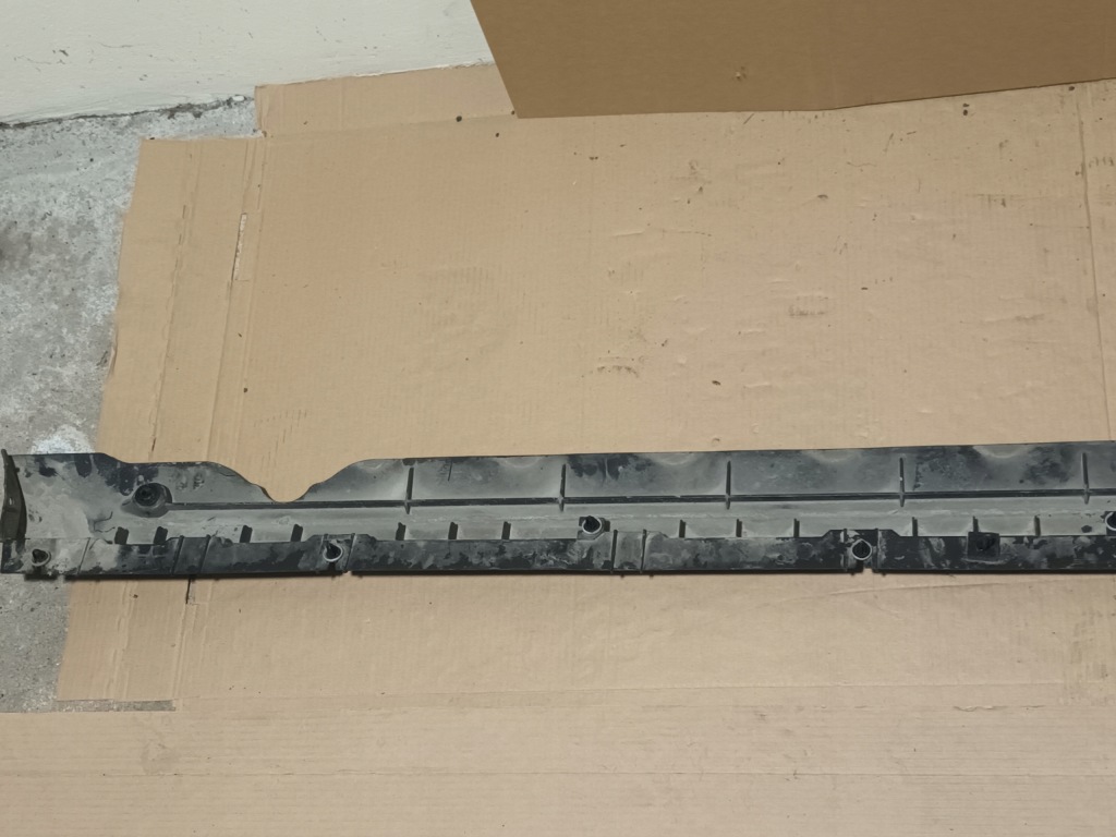 фото №6, Молдинг поріг права tesla model y поріг правий