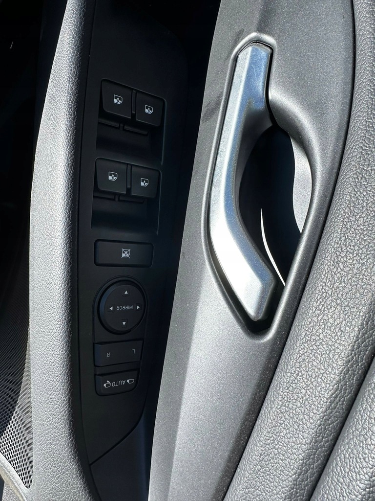 фото №4, Обшивки дверь hyundai i30 kombi