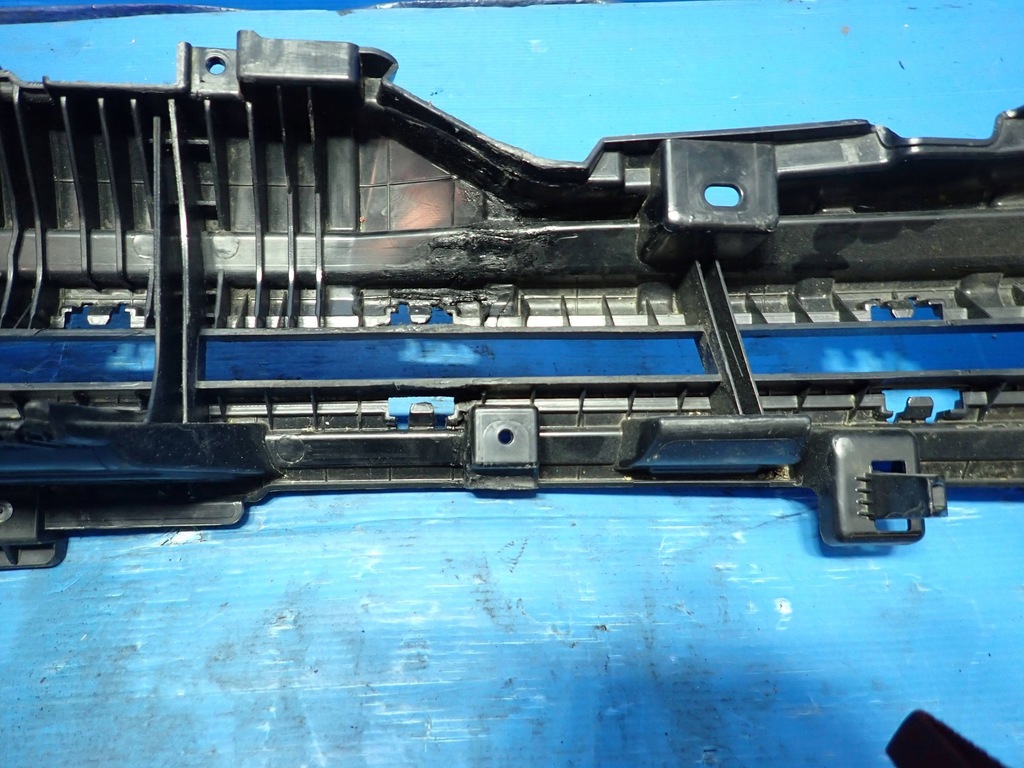 фото №7, Решётка средняя бампера перед kia niro ev ii 86536-p2