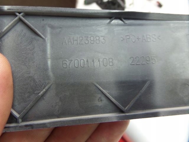 фото №5, Maserati quattroporte vi заглушка консоли левая бежевый 670011108