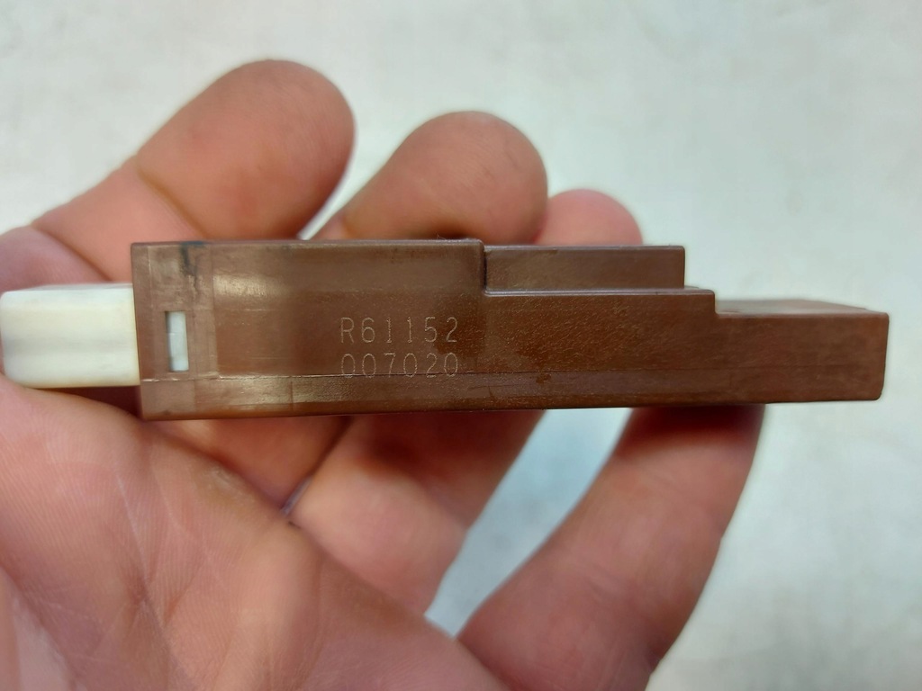 фото №6, Toyota prius iv антена доступу smartkey