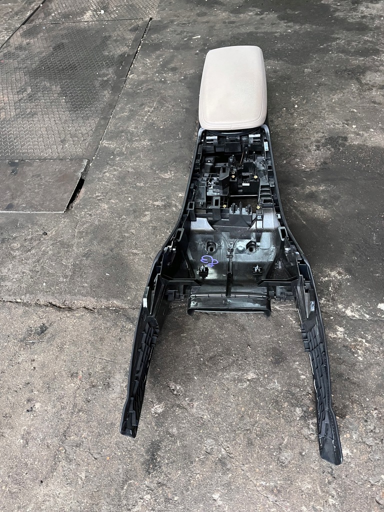 фото №7, 83 bmw f25 f26 x3 x4 підлокітник usb