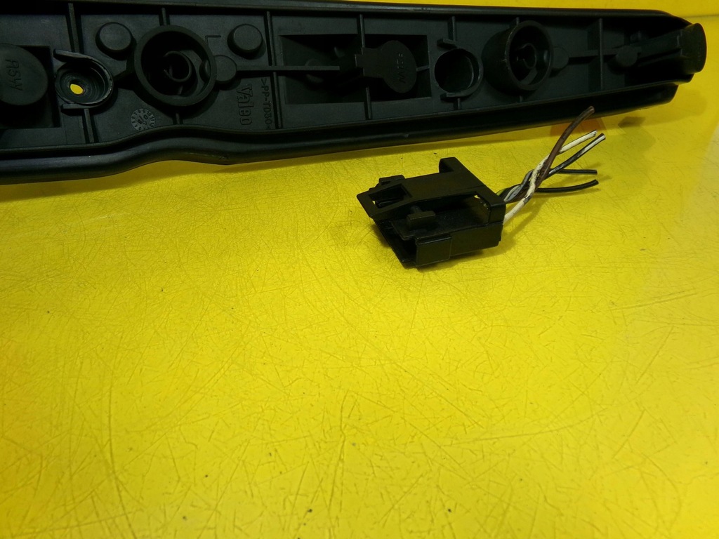 фото №8, Вкладыш лампы задний левый задняя opel meriva a 2005 nr887