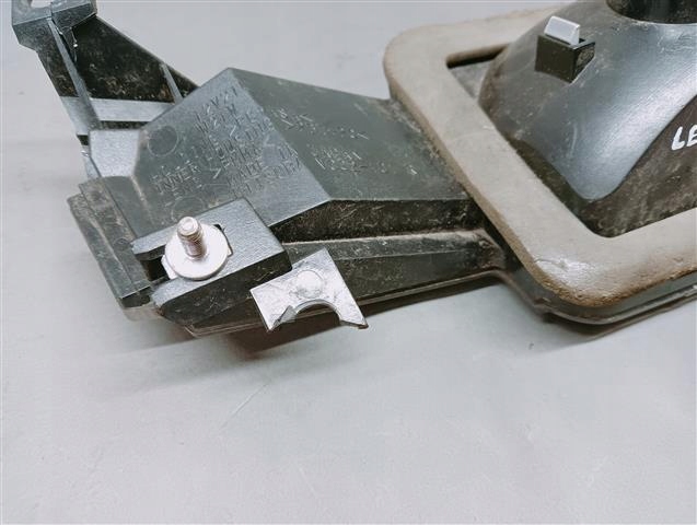 фото №3, Mm subaru legacy лампа ліва задня vc02-101 кришки