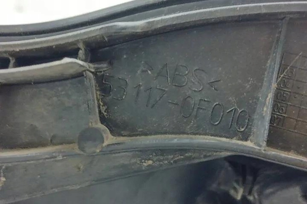 фото №13, Решётка радиатора toyota corolla verso _e12_ 531170f010 2.2l дизель 66kw 2006