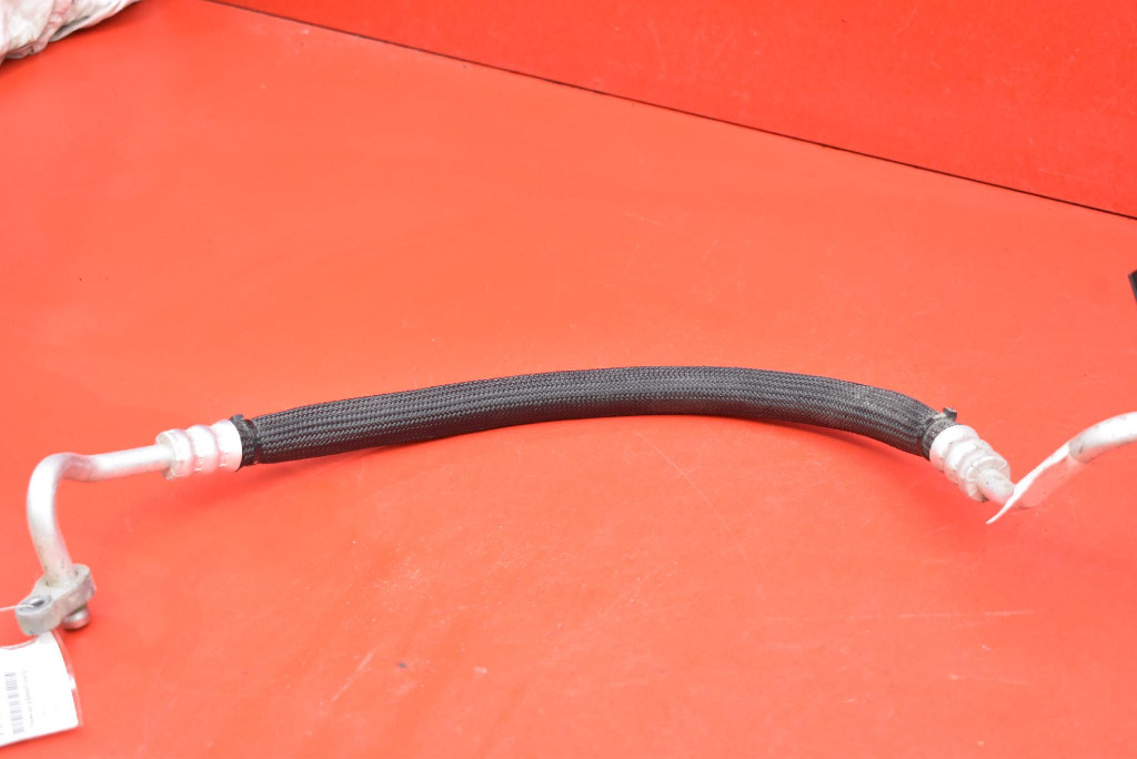 фото №8, Шланг трубка кондиционера 1031671-00-i tesla s lift awd performance 16-21