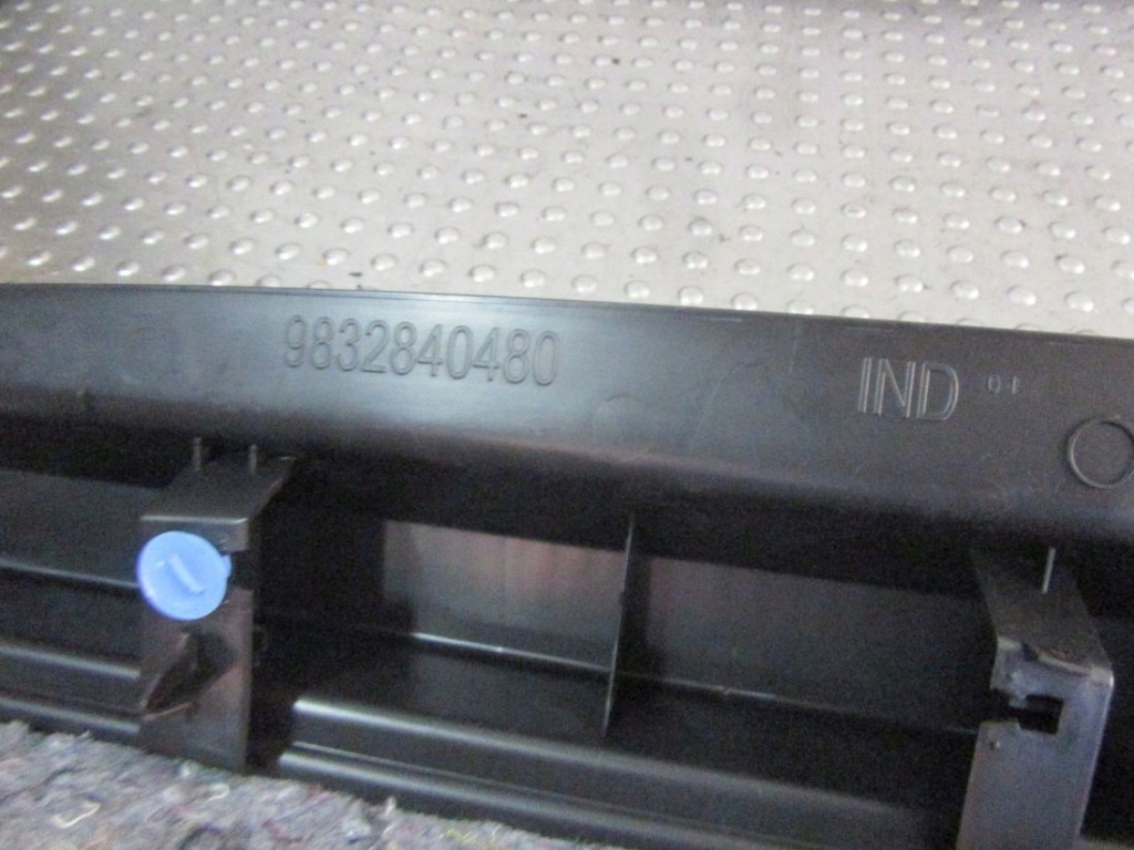 фото №6, Citroen c5 aircross 2023 молдинг накладка защита порог багажника