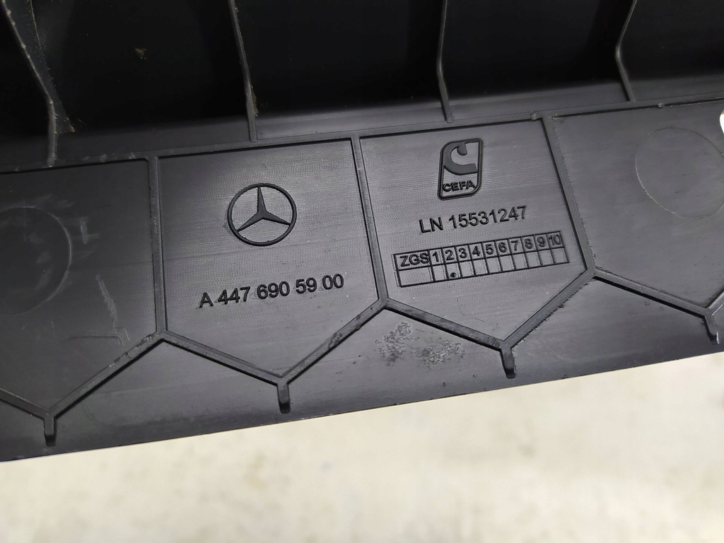 фото №11, Mercedes-benz vito v klasa 447 защита замка поперечина заднего багажника