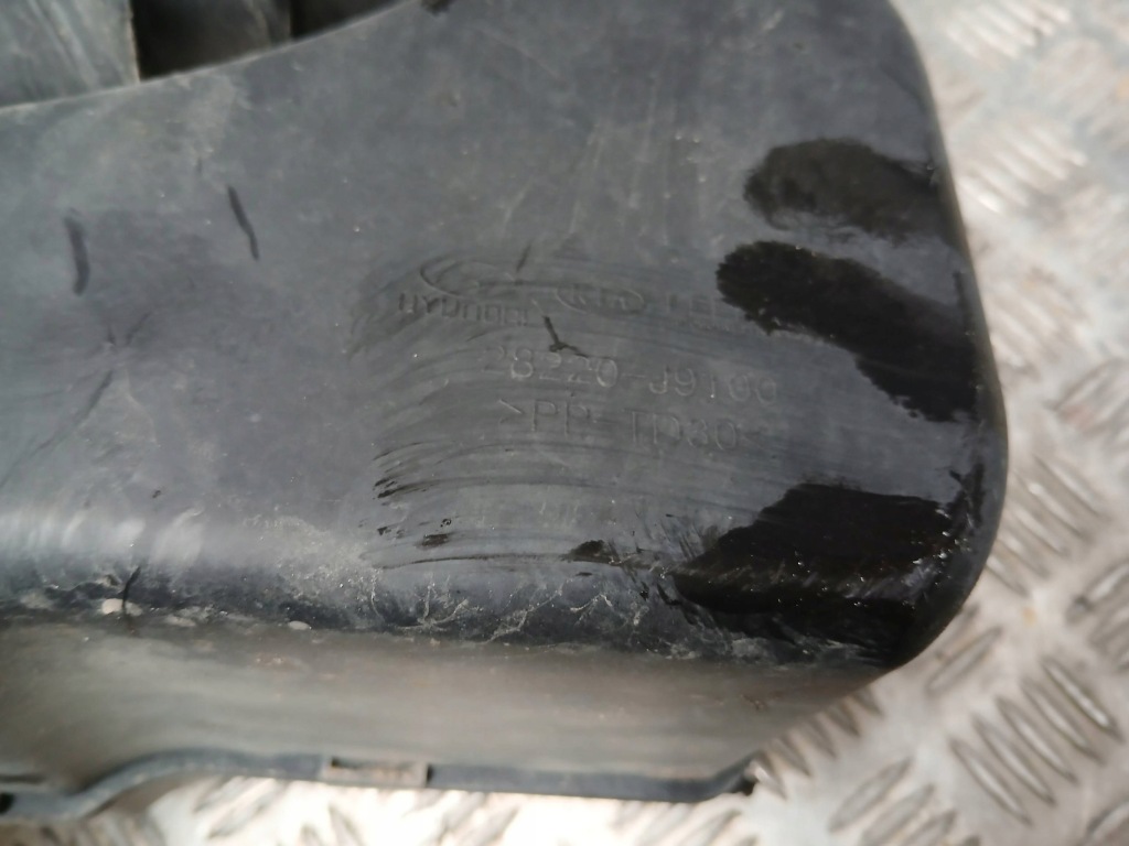 Hyundai kona резонатор воздуха 1.0 t-gdi 28220j9100 2017- с Разборки