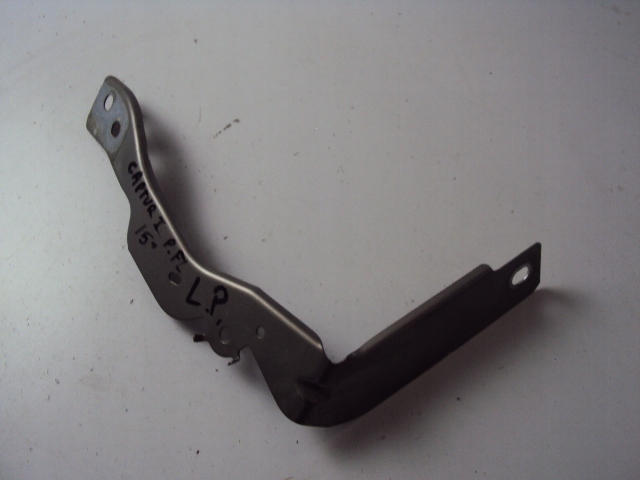 фото №1, Кронштейн крыла левый перед renault captur i