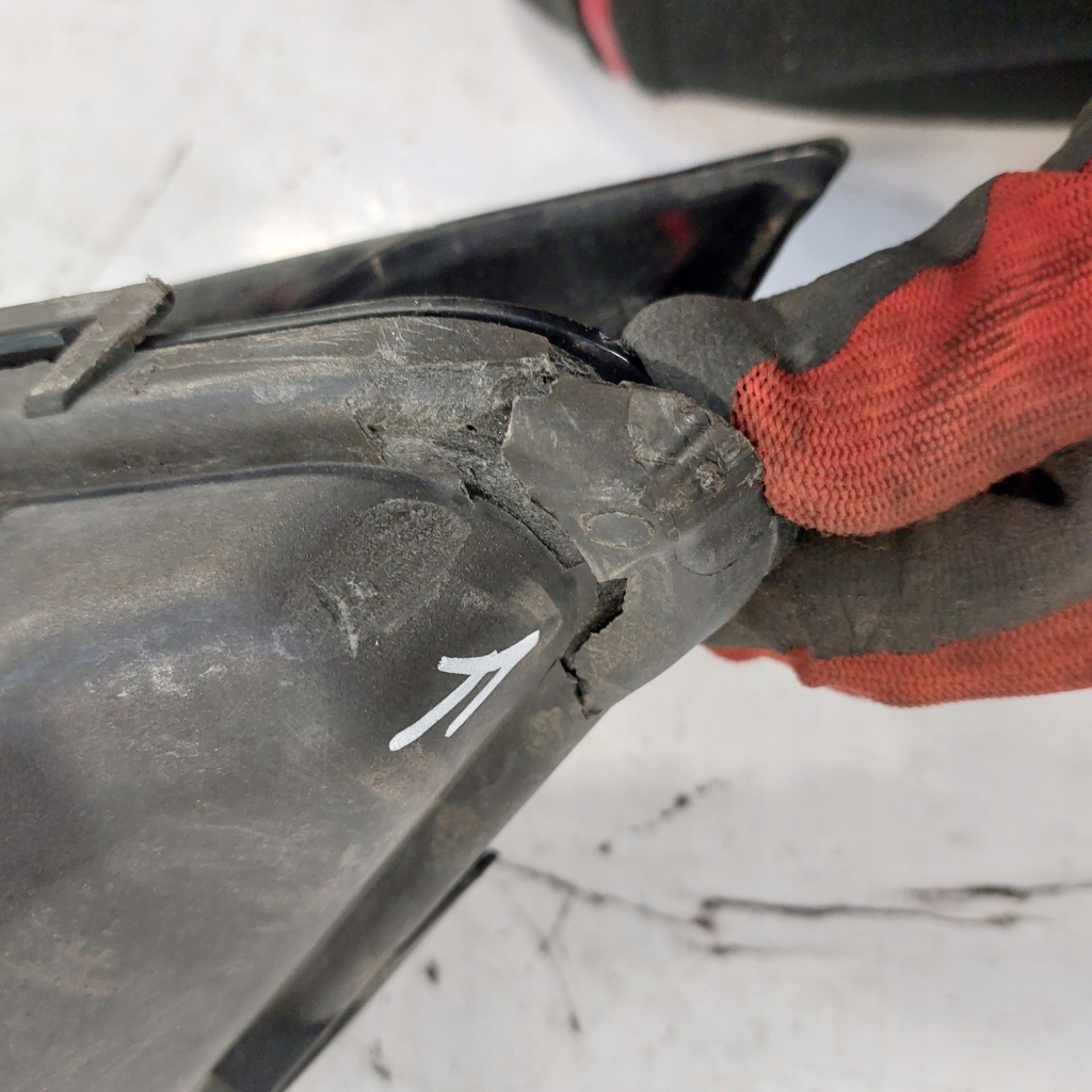 Opel astra k 5 лампа права передня лінза 39081893 662588537 в Україні