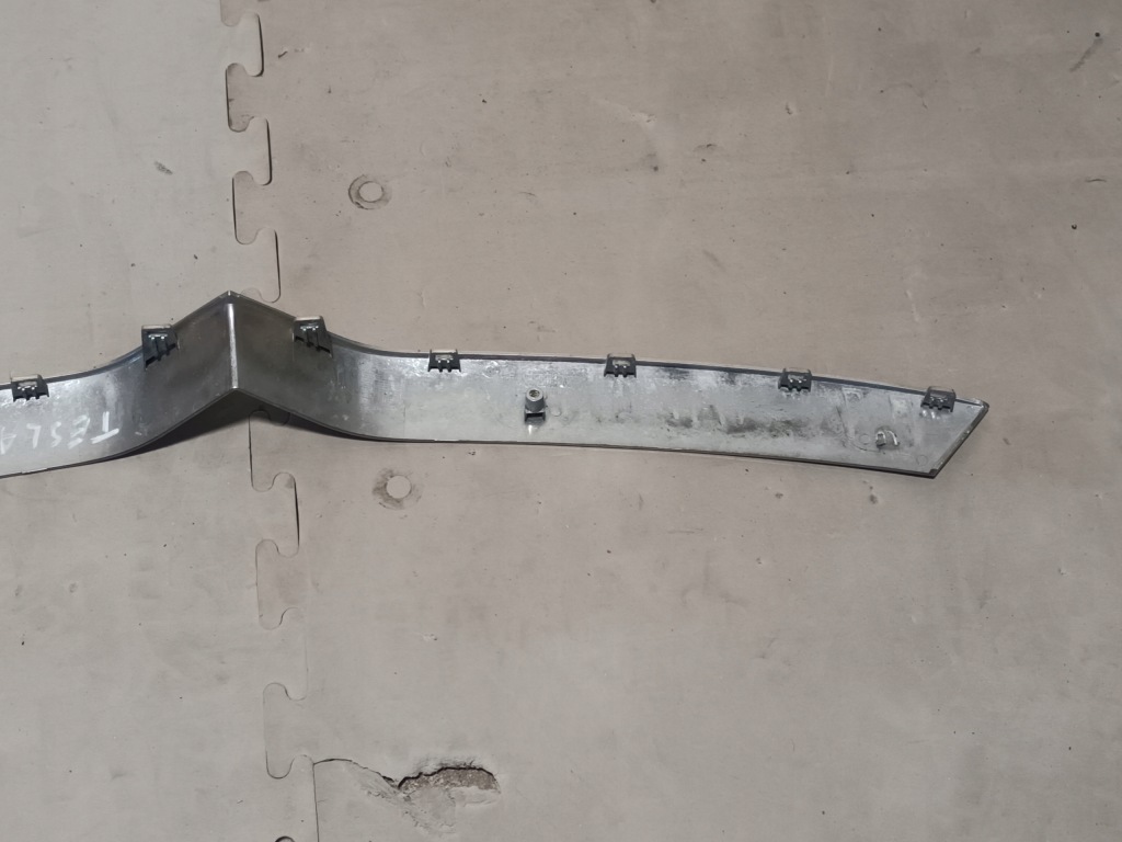 Решітка радіатора tesla x решітка радіатора хром 1047022-00-c Недорого