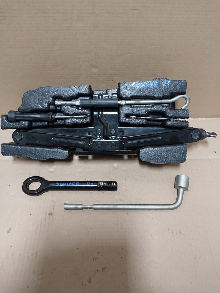 фото №6, Hyundai santa fe ii lift вкладыш домкрат ключ ушко