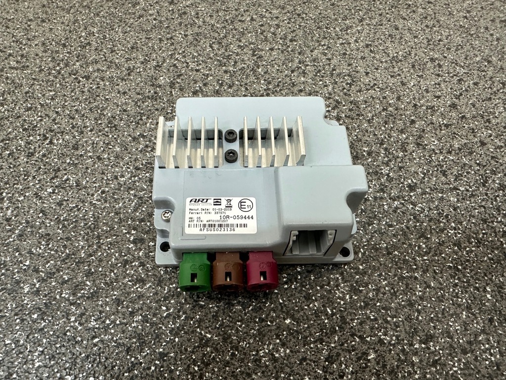 фото №1, Ferrari sf90 812 f8 portofino gtc4lusso распределитель usb сплиттер 337571