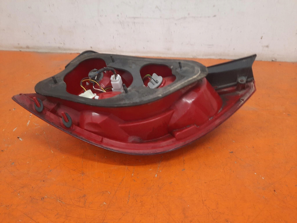 фото №9, Kia ceed i 1.6 crdi 07-10 лампа задняя правая наружная 924021h0