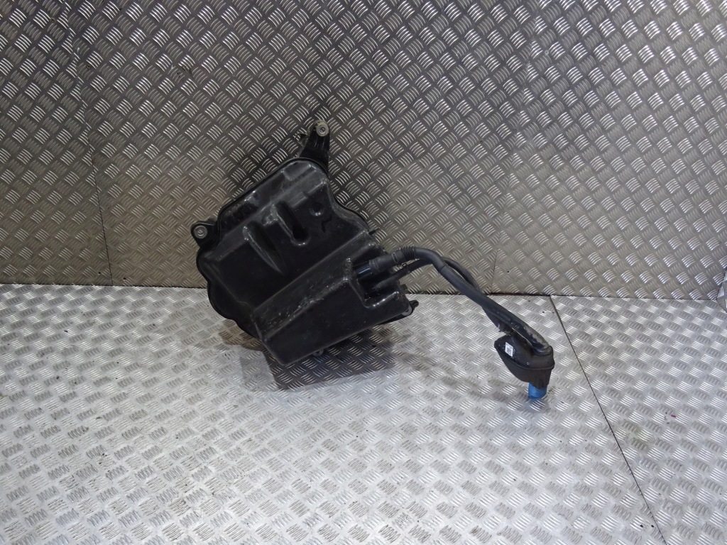 Купити Бак adblue насос audi a6 a7 c8 80a131969q / 4k0131878h / 4k0131878j