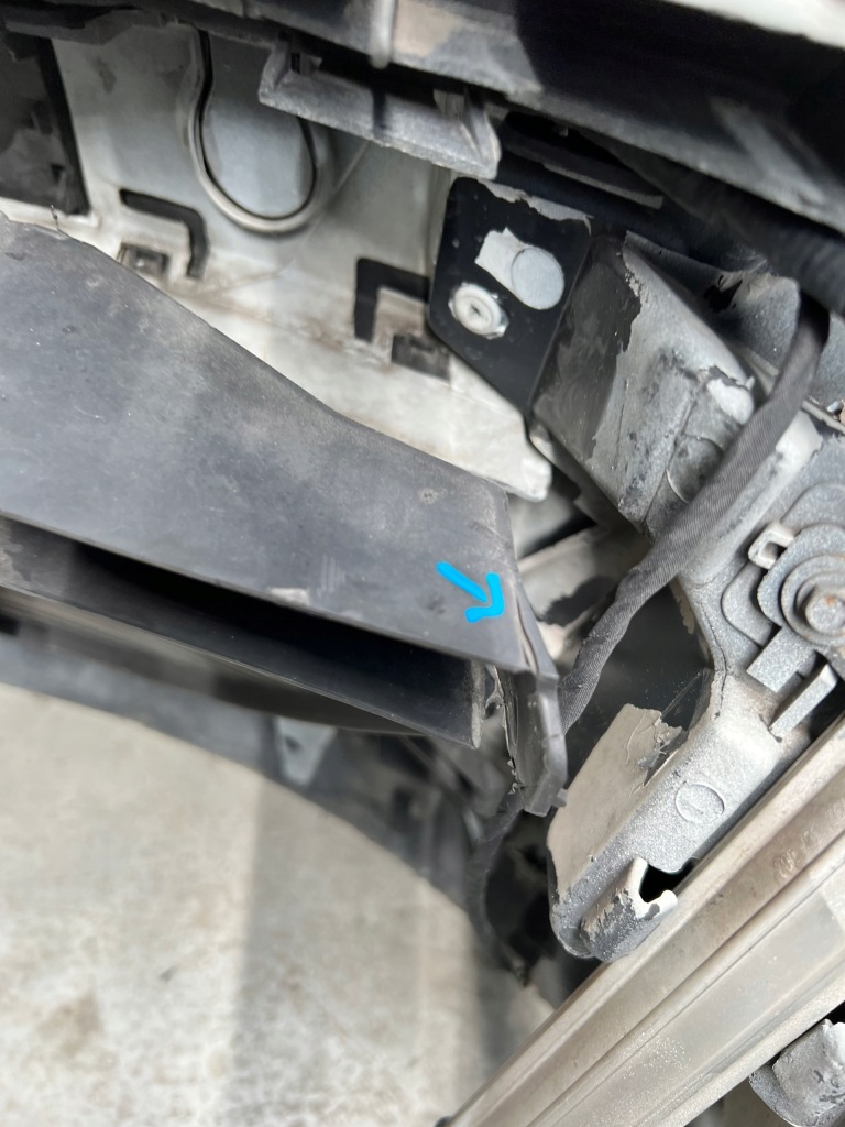 Бампер передний renault megane 3 4 pdc ксенон в Украине