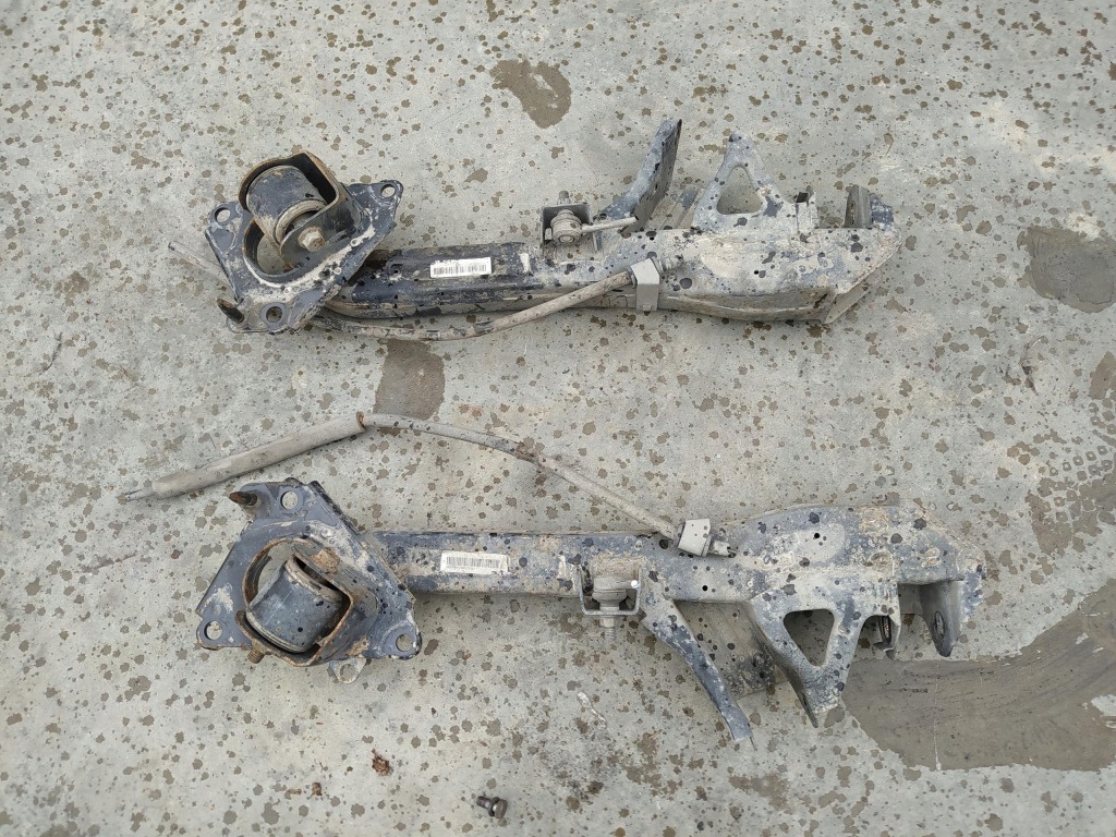 фото №1, Важіль поперечний правий задня alfa romeo 159 2010 alfa romeo