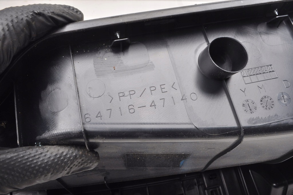 фото №6, Toyota prius iv phv prime защита кромка багажника 64716-47140