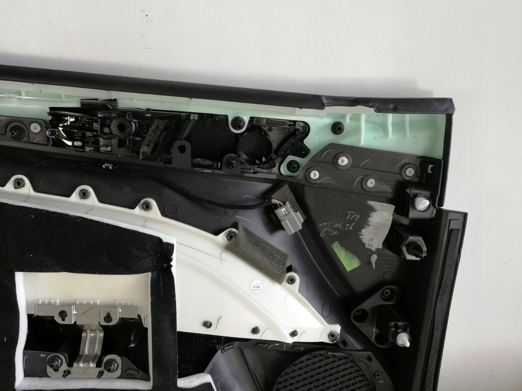 фото №9, Ford mondeo mk5 обшивка оббивка двері правий перед