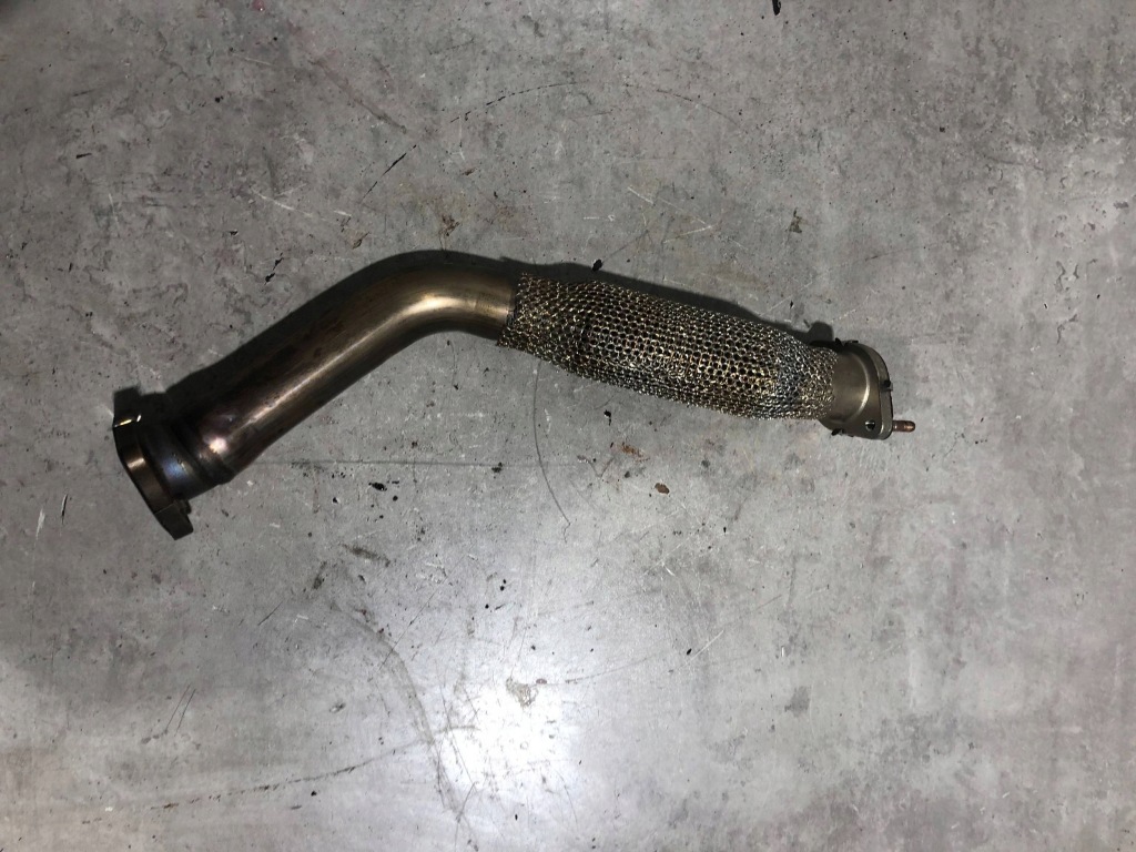 Купити Шланг egr volkswagen touareg 3 059131525fg