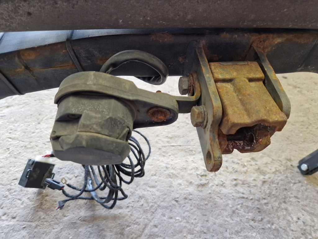 фото №9, Hak буксировочный жгут sedan mercedes w211 lift 3.5 b